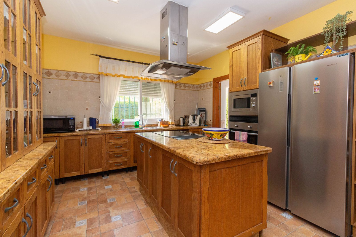 4 Bedroom Country house in Mijas - Фото 7