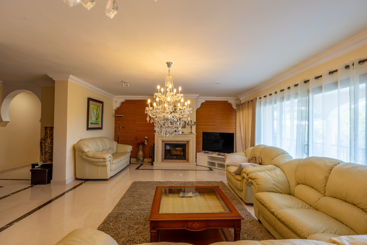 8 Bedroom Villa in Benahavís - Фото 4