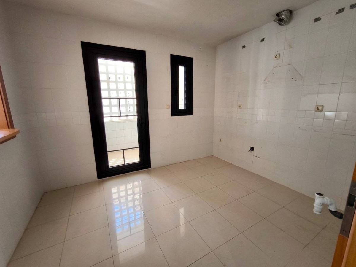 Piso de 2 dormitorios con piscina en Málaga – Foto 28