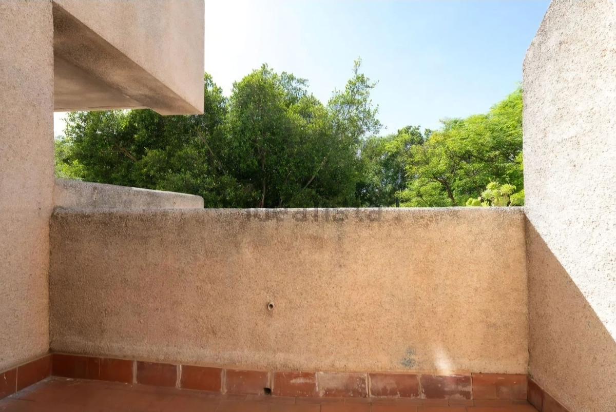 4 Bedroom Apartment in Málaga - Photo 22
