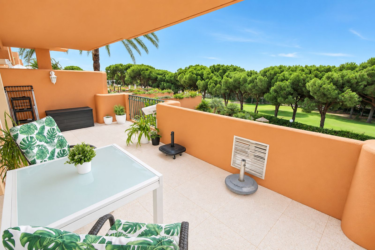 2 Bedroom Apartment in Marbella - Photo 7