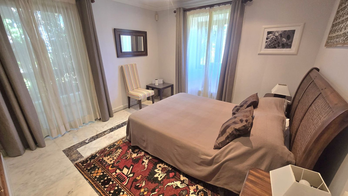 7 Bedroom Villa in Marbella - Photo 52