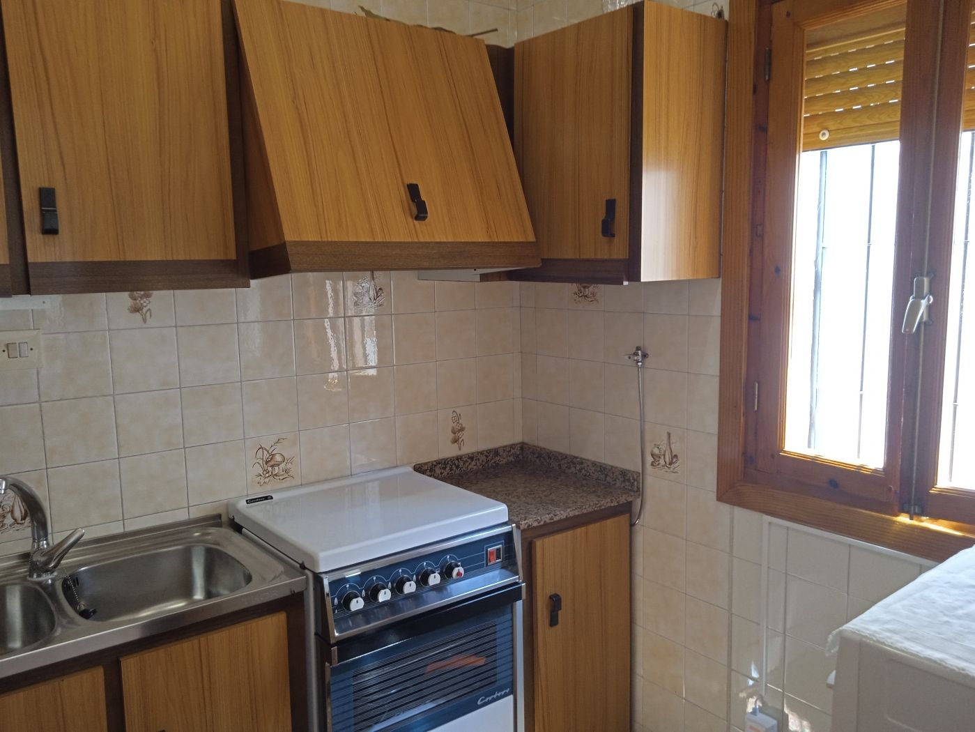 Chalet de 4 dormitorios en Granada – Foto 9