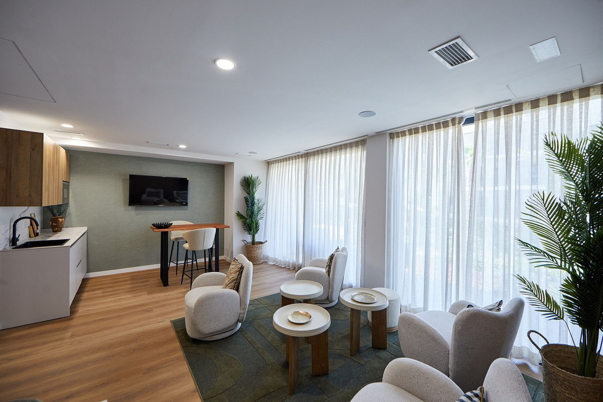 2 Bedroom Apartment in Estepona - Photo 24