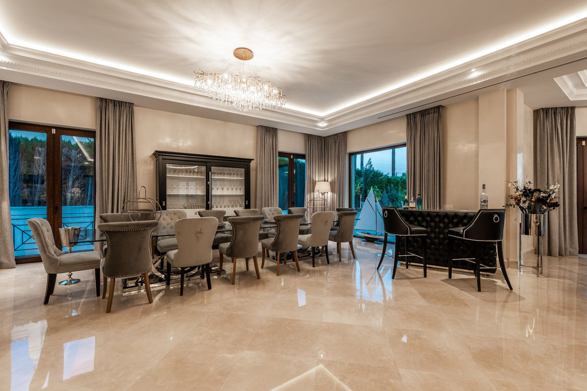 8 Bedroom Villa in Marbella - Foto 23