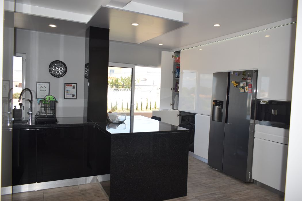 3-bedroom villa in Spain – Photo 9