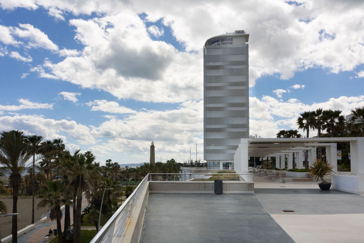 2 Bedroom Apartment in Estepona - Photo 23