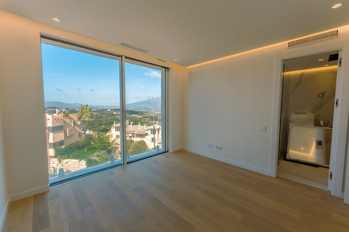 4 Bedroom Apartment in Ojén - Photo 13
