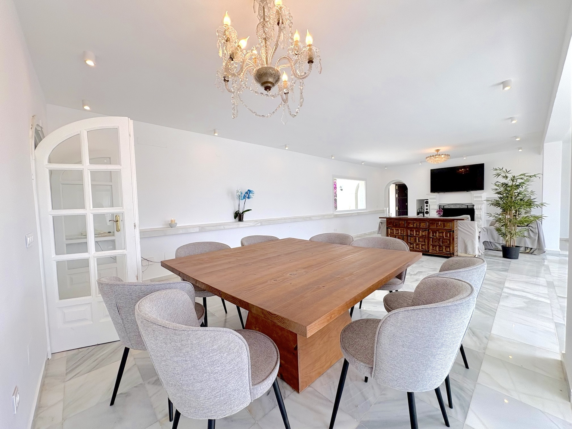 7 Bedroom Villa in Mijas - Photo 5