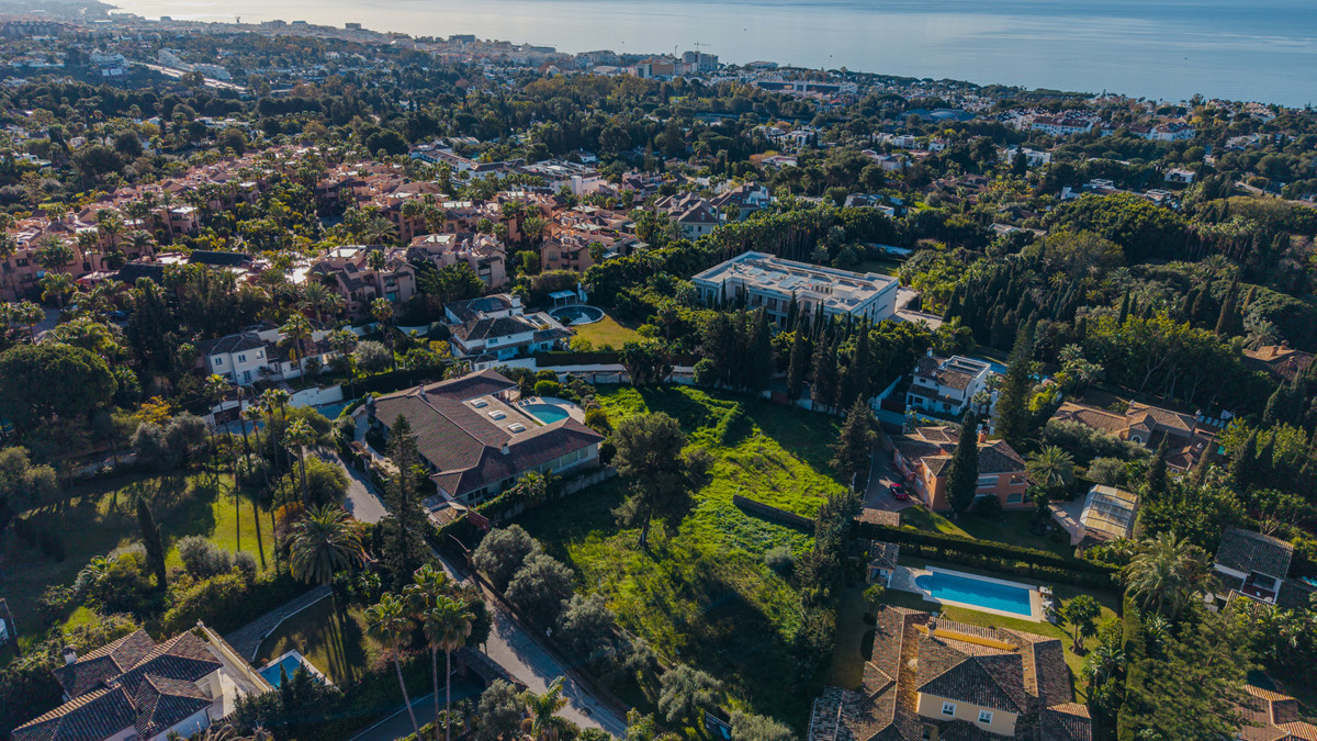 3,749 m² Plot in Marbella - Photo 8