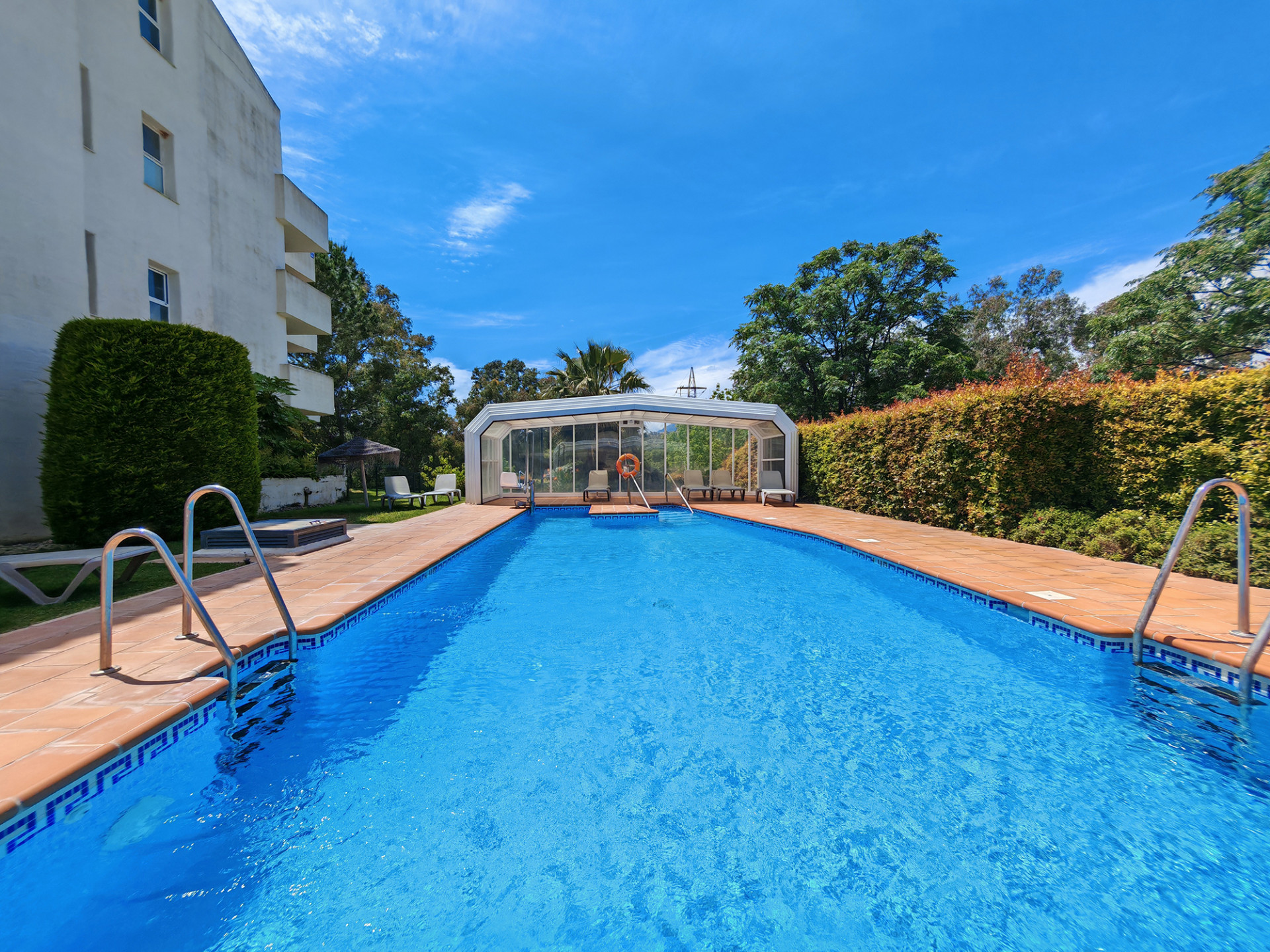 2 Bedroom Apartment in Marbella - Photo 15