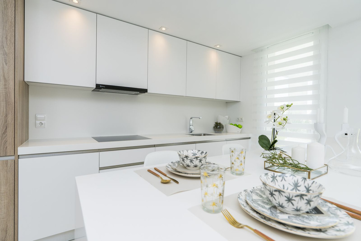 2 Bedroom Apartment in San Roque - Photo 21