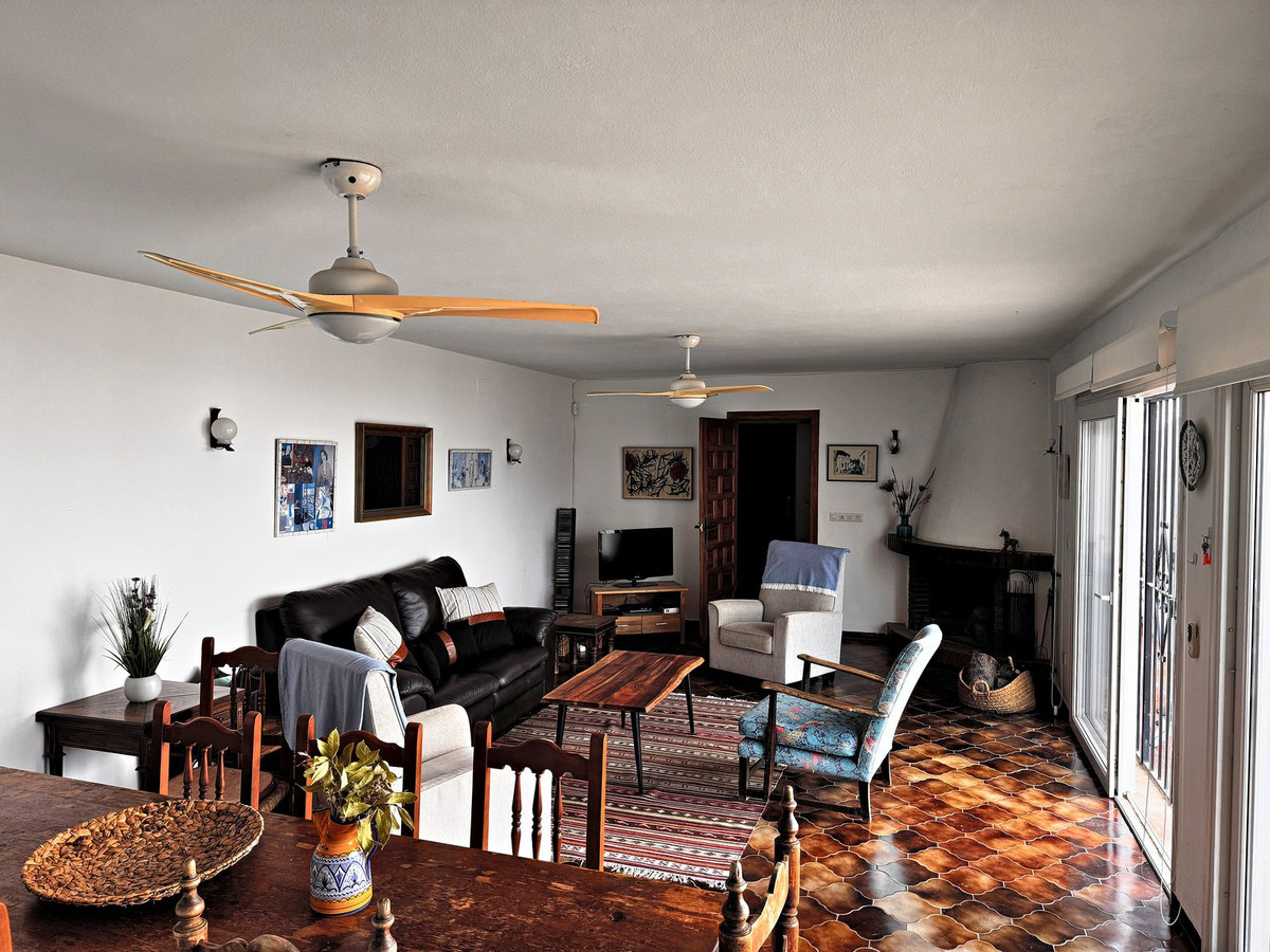 4 Bedroom Villa in Mijas - Photo 5