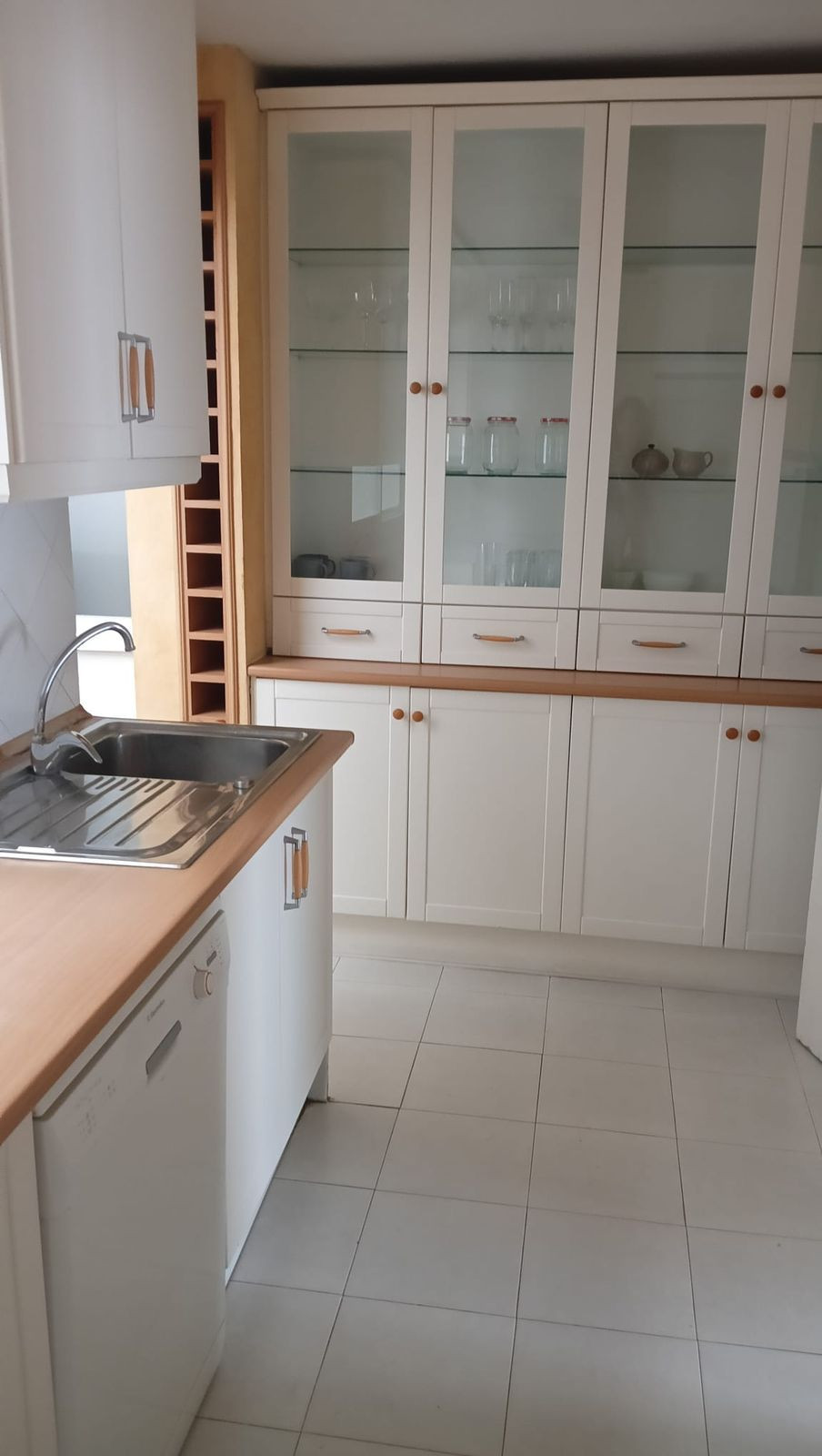 4 Bedroom Apartment in Marbella - Photo 10