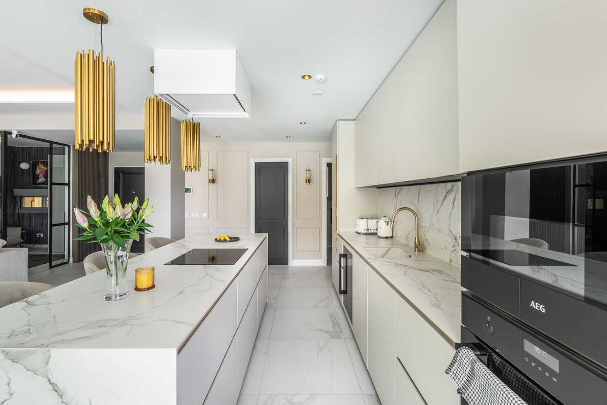 3 Bedroom Apartment in Benalmádena - Photo 8