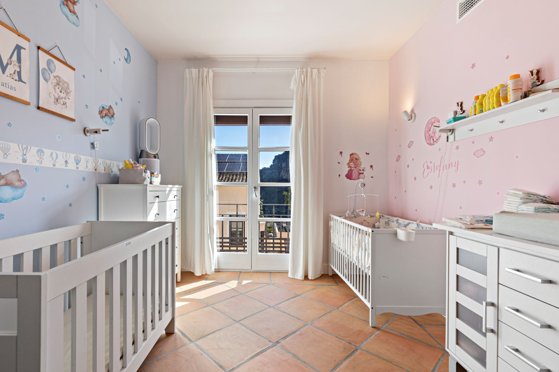 4 Bedroom Townhouse in Benahavís - Photo 13