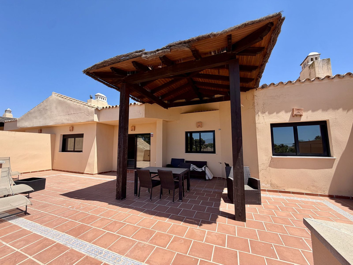 2 Bedroom Apartment in Marbella - Photo 16