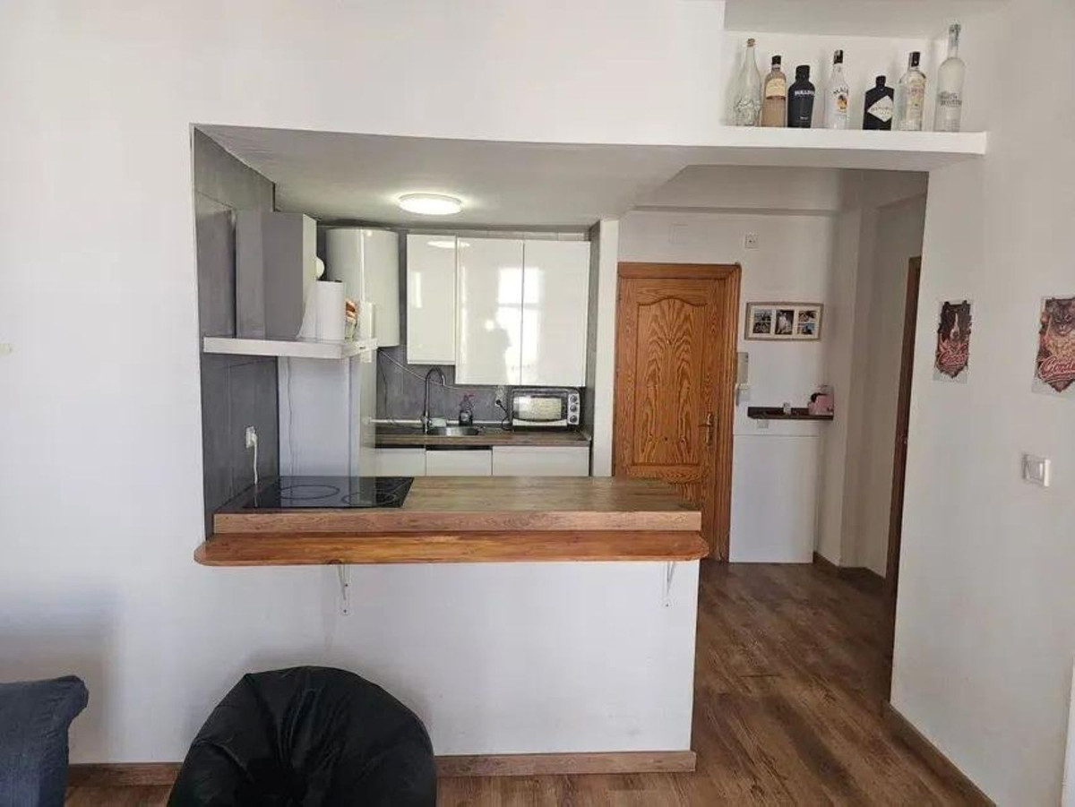 2 Bedroom Apartment in Marbella - Photo 4