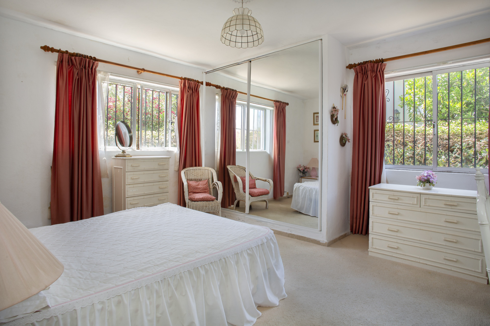4 Bedroom Villa in San Pedro de Alcántara - Photo 8