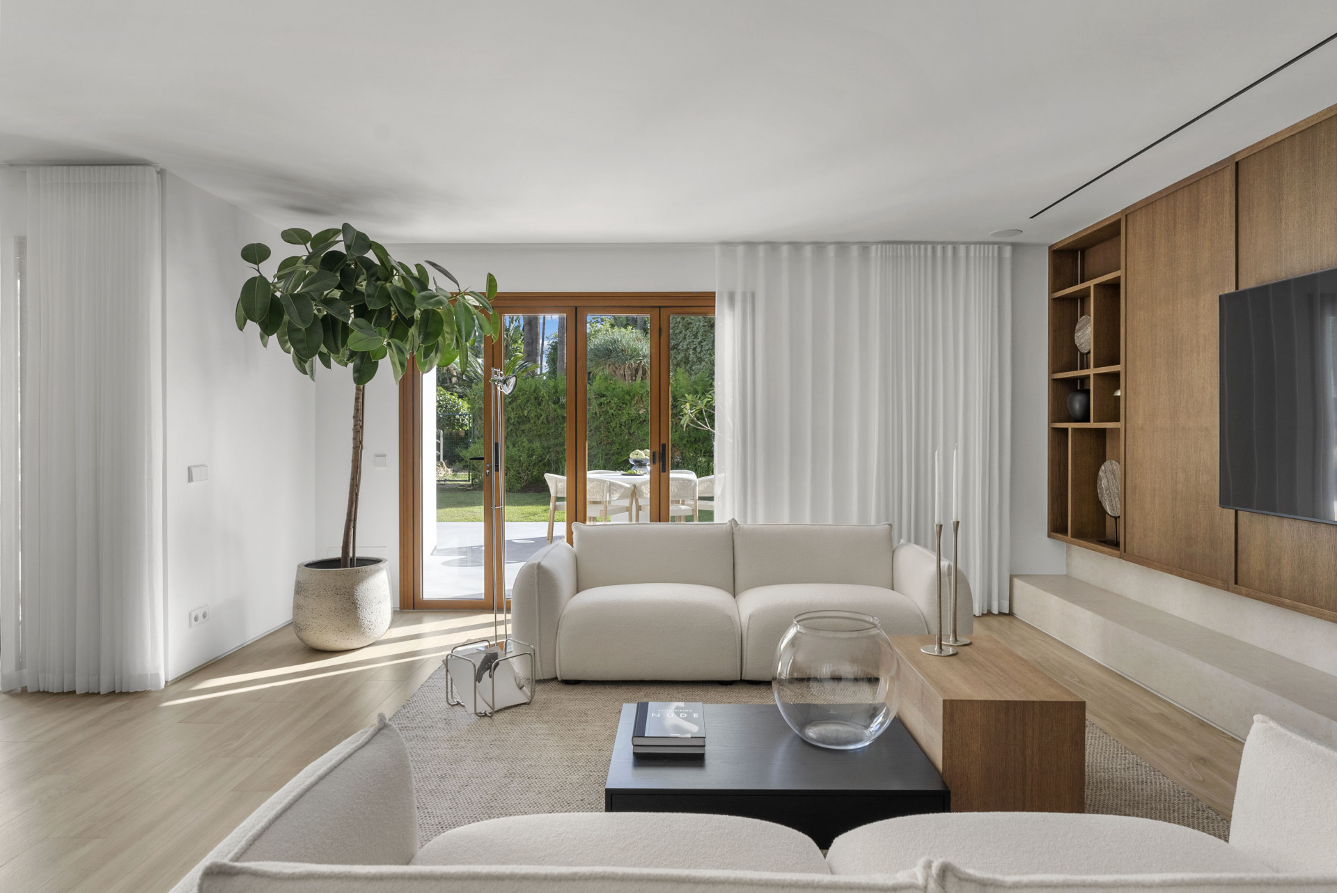 4 Bedroom Apartment in Marbella - Photo 4