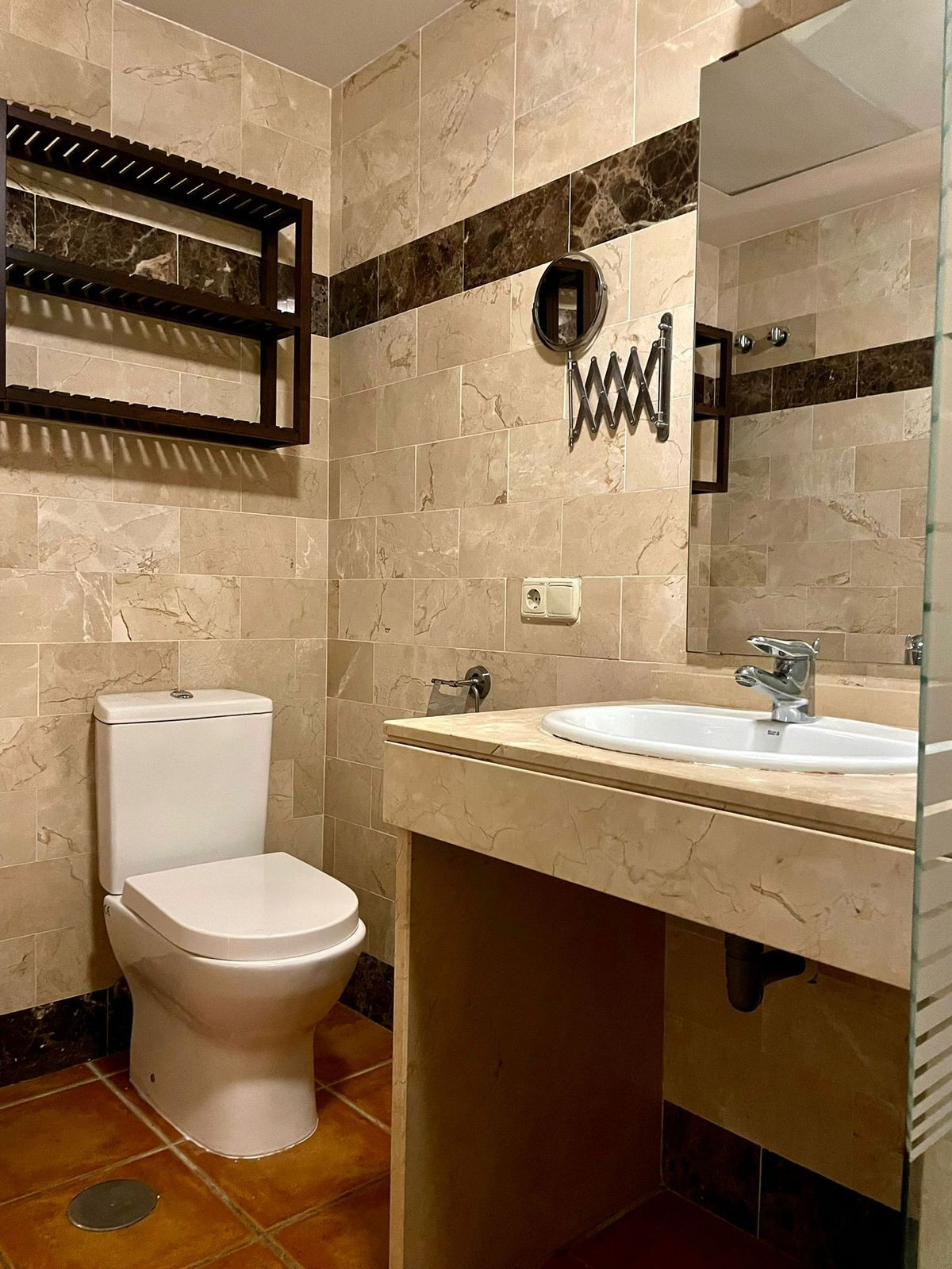 1 Bedroom Apartment in Benahavís - Photo 21
