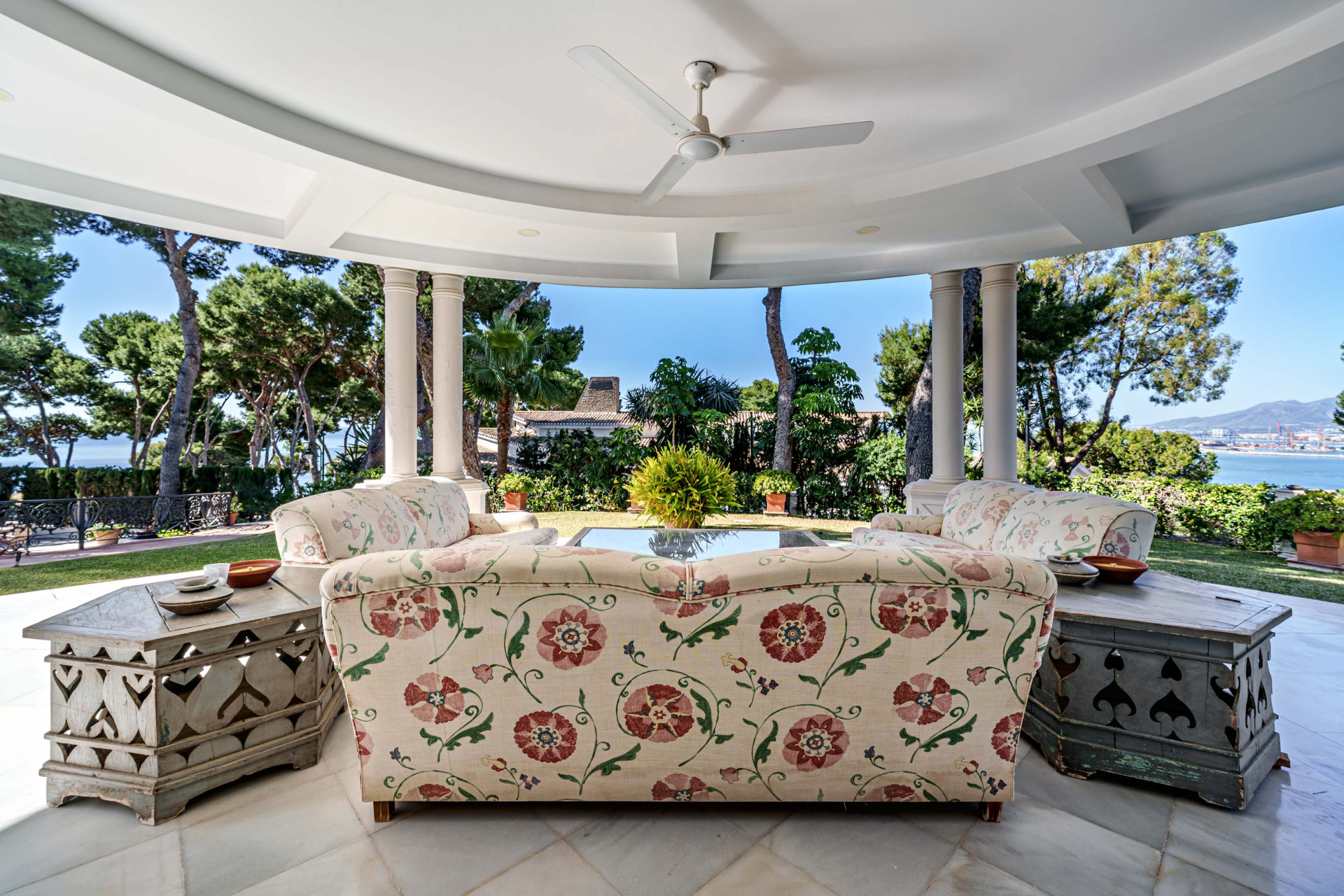 6 Bedroom Villa in Málaga - Photo 2