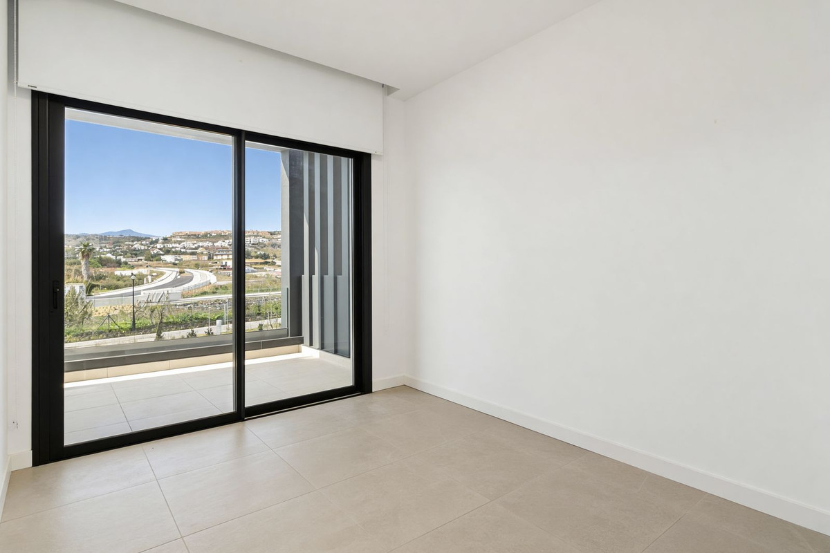 3 Bedroom Villa in Estepona - Photo 5