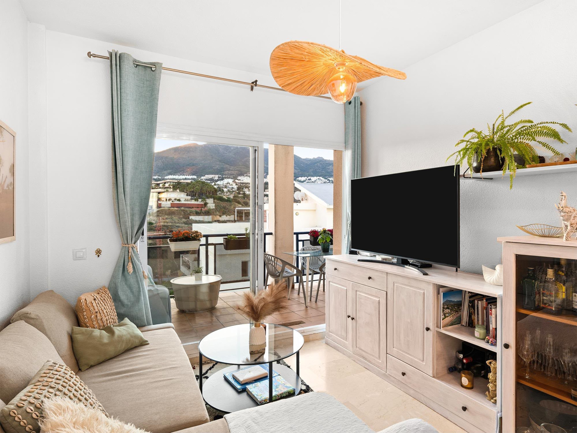 2 Bedroom Penthouse in Benalmádena - Photo 10
