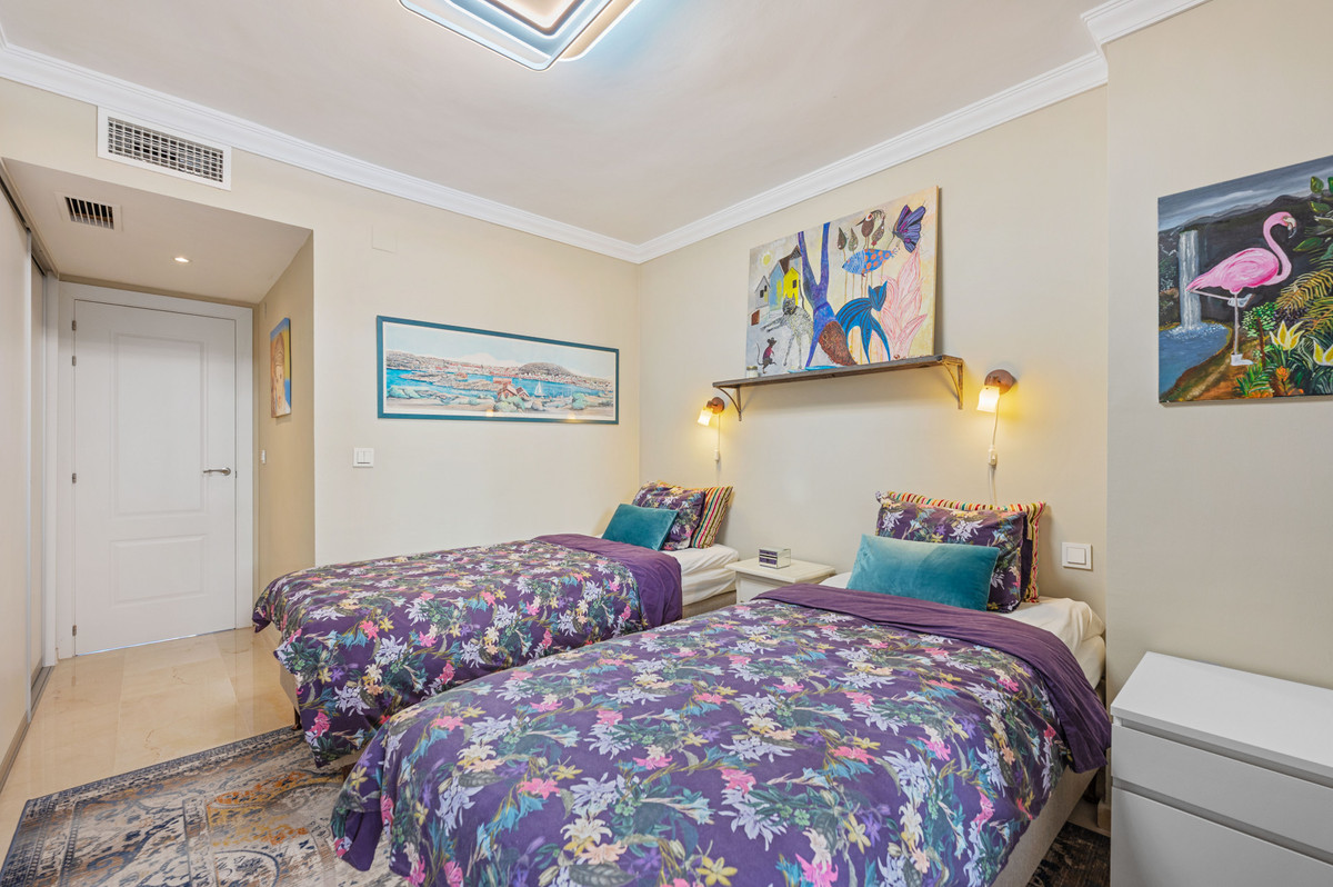 4 Bedroom Apartment in San Pedro de Alcántara - Photo 40