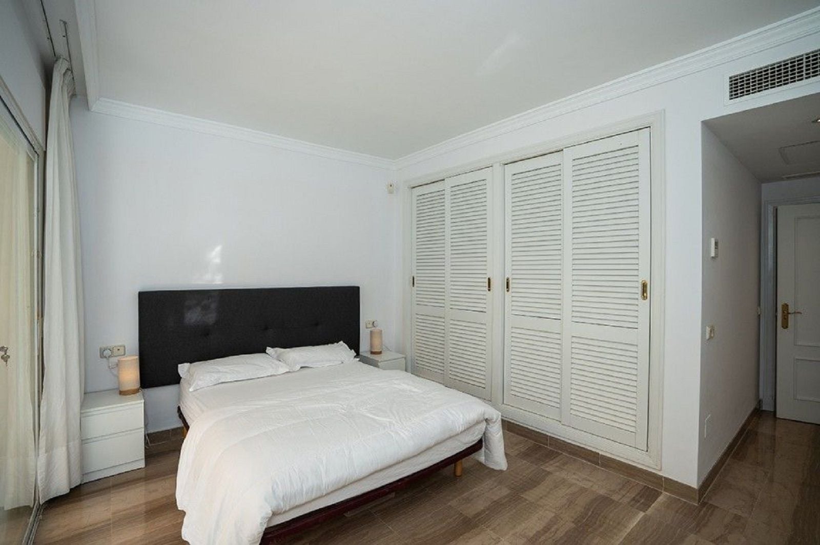 3 Bedroom Apartment in Marbella - Photo 13