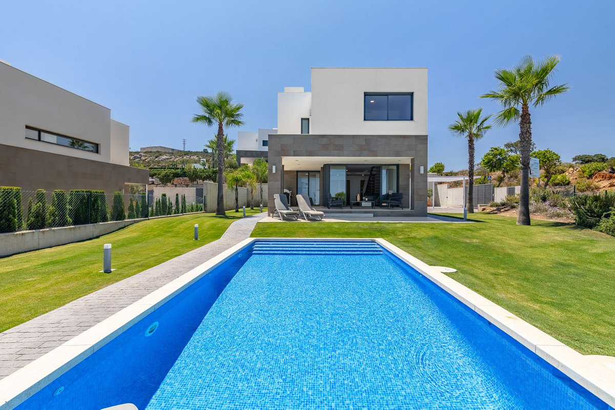 4 Bedroom Villa in Manilva - Photo 23
