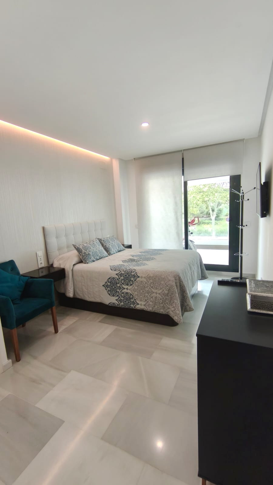 3 Bedroom Apartment in Marbella - Photo 7