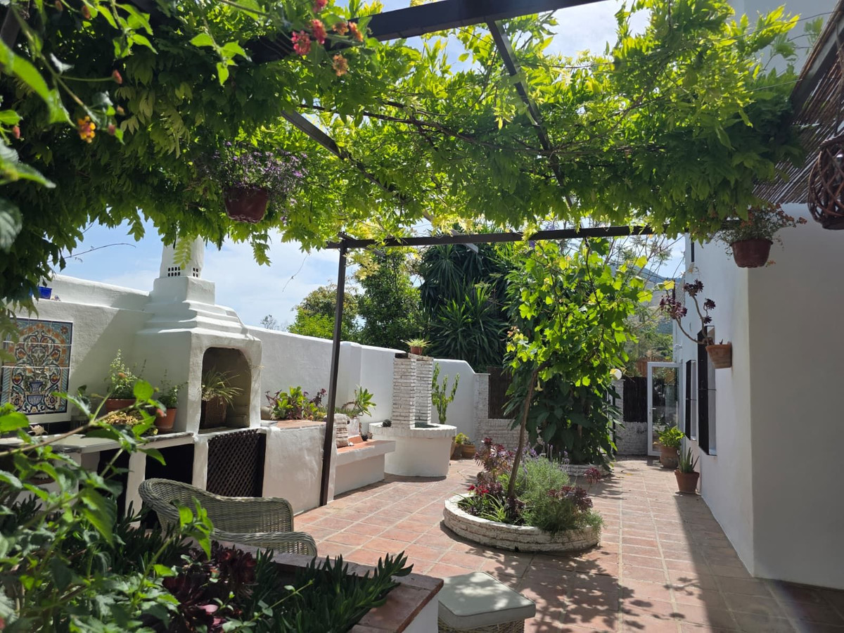 4 Bedroom Country house in Alhaurín el Grande - Photo 33