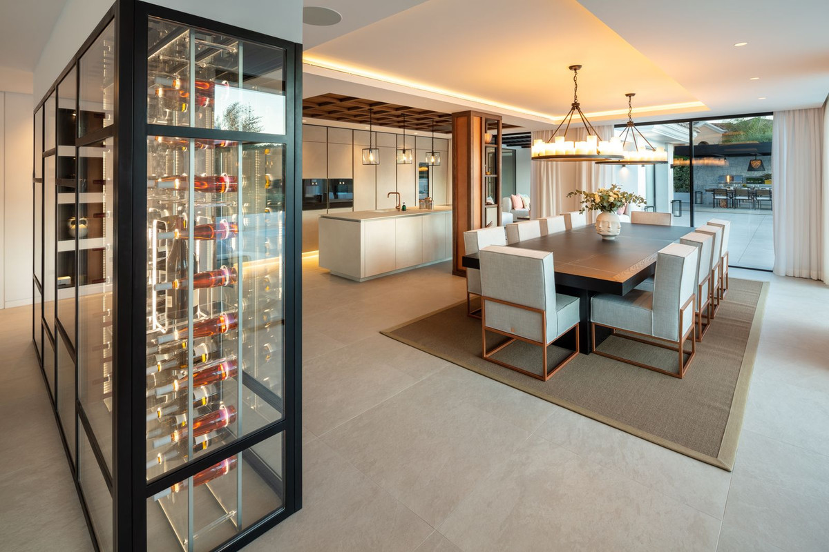 5 Bedroom Villa in Marbella - Photo 25