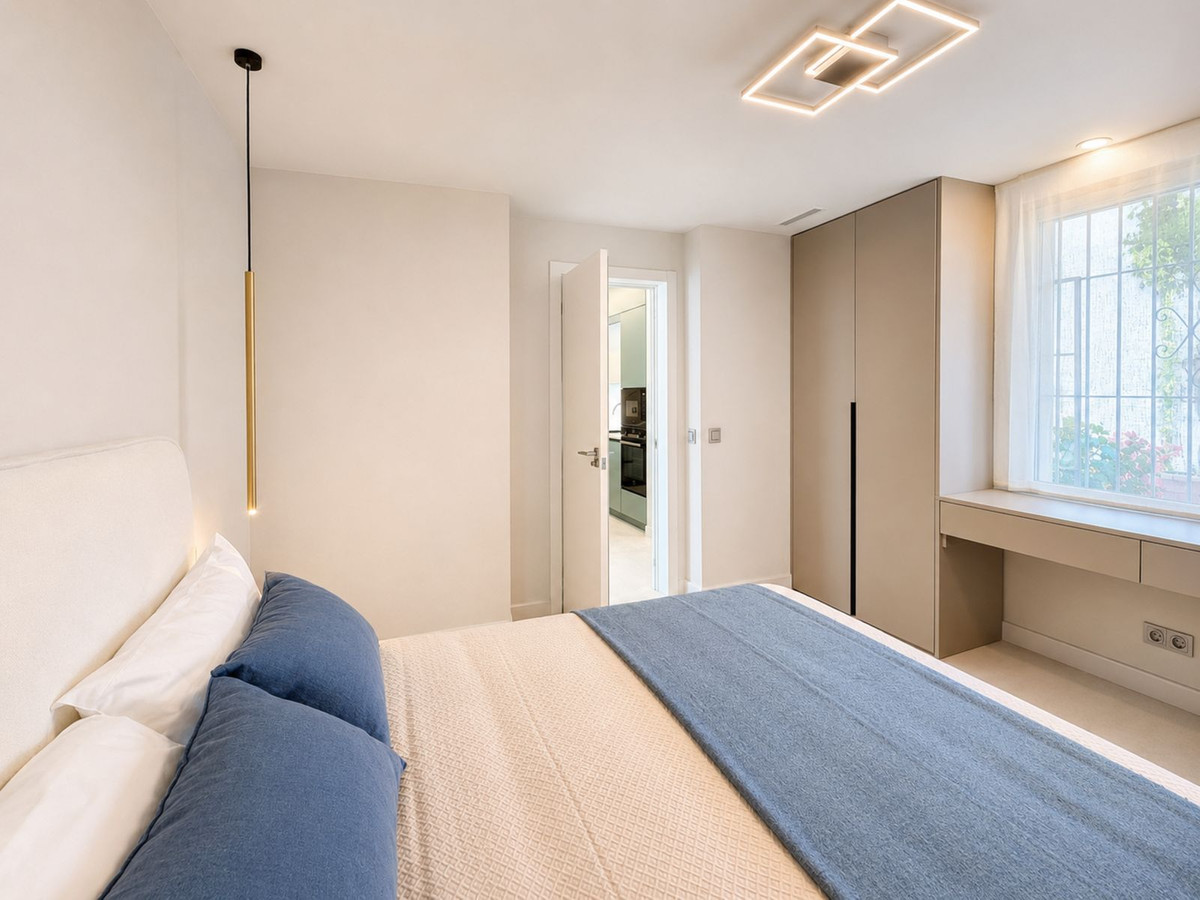 3 Bedroom Apartment in Marbella - Photo 11