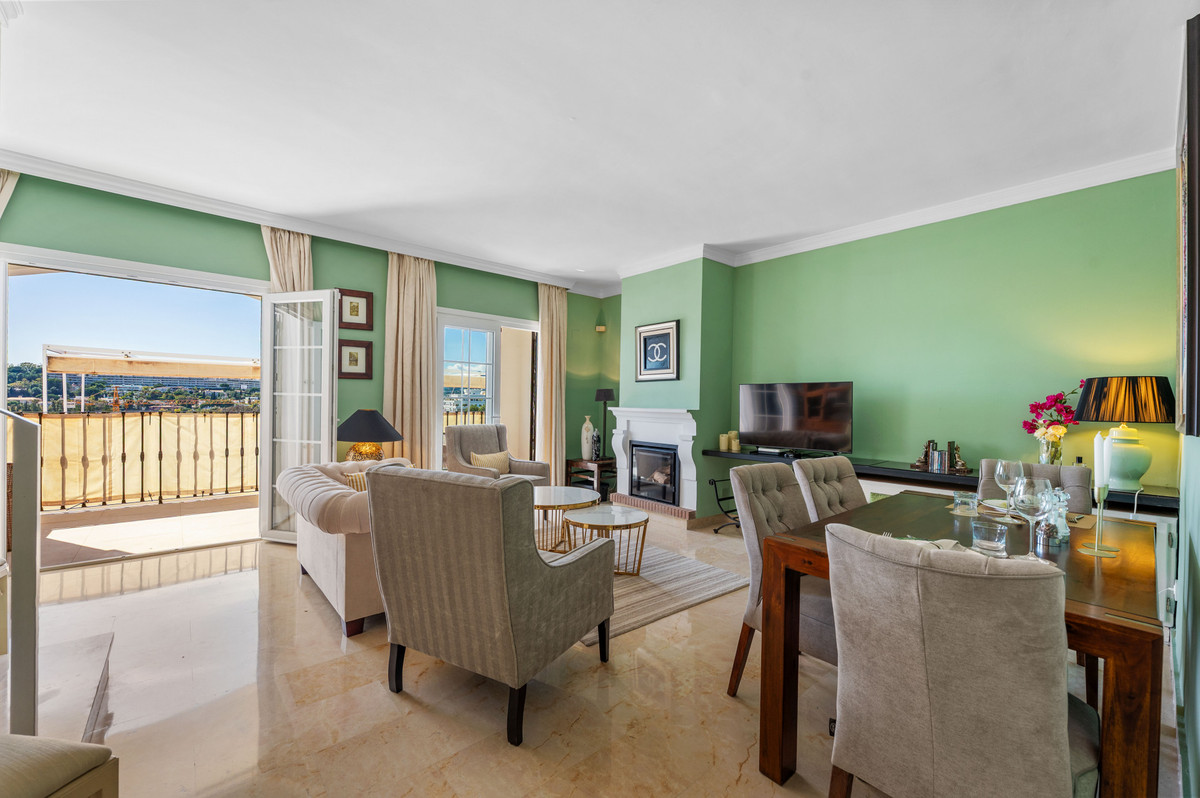 3 Bedroom Townhouse in Marbella - Photo 11