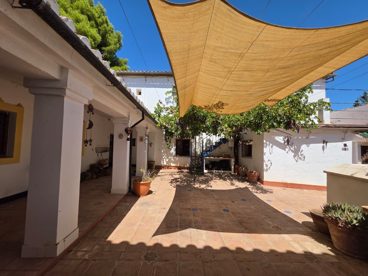8 Bedroom Country house in Antequera - Photo 66