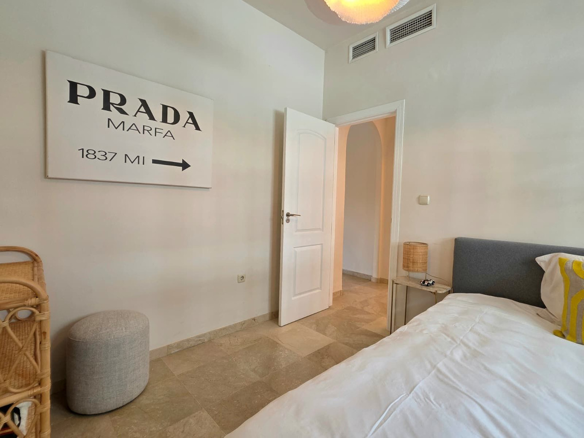 3 Bedroom Apartment in Marbella - Photo 15