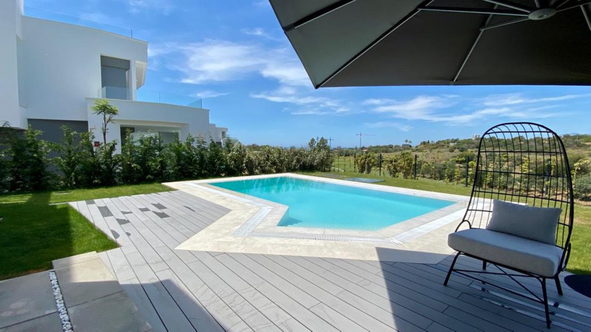 4 Bedroom Villa in Marbella - Photo 17