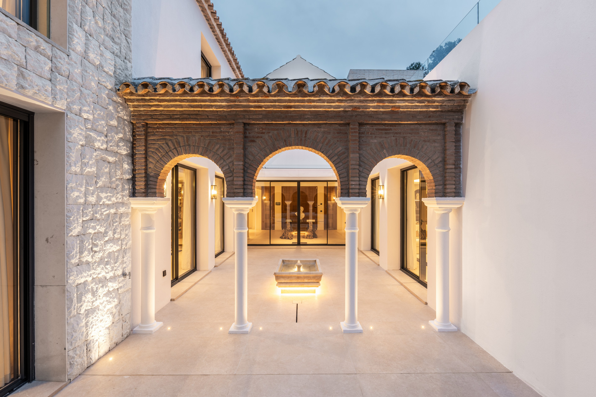 5 Bedroom Villa in Marbella - Photo 16