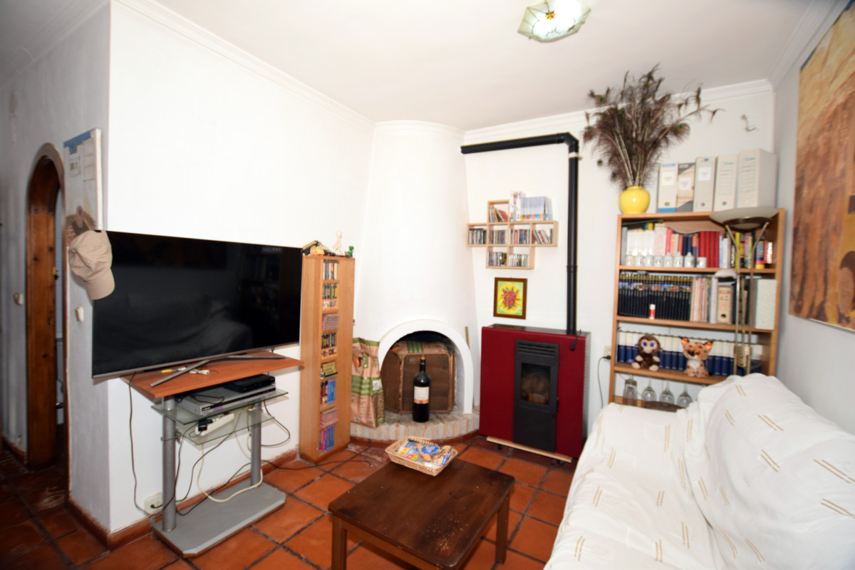 3 Bedroom Townhouse in San Pedro de Alcántara - Photo 6