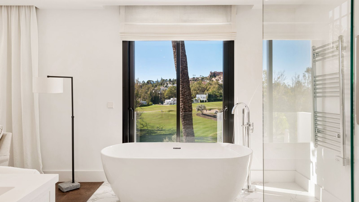 7 Bedroom Villa in Marbella - Photo 20