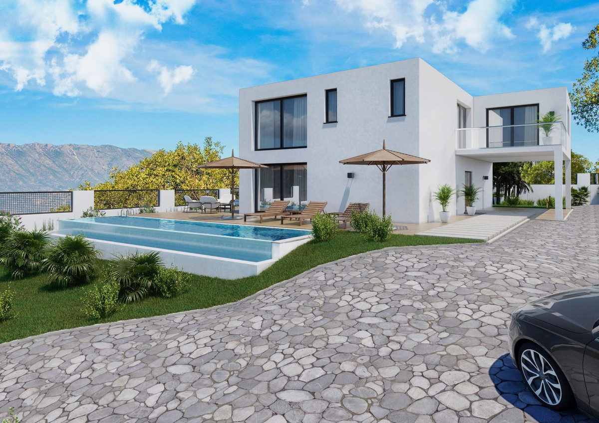 4 Bedroom Villa in Marbella - Photo 2