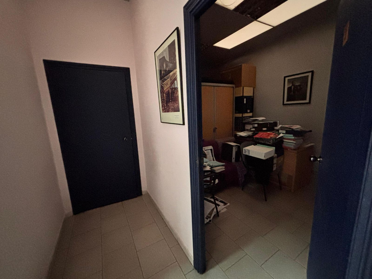 3 Bedroom Apartment in Málaga - Photo 12