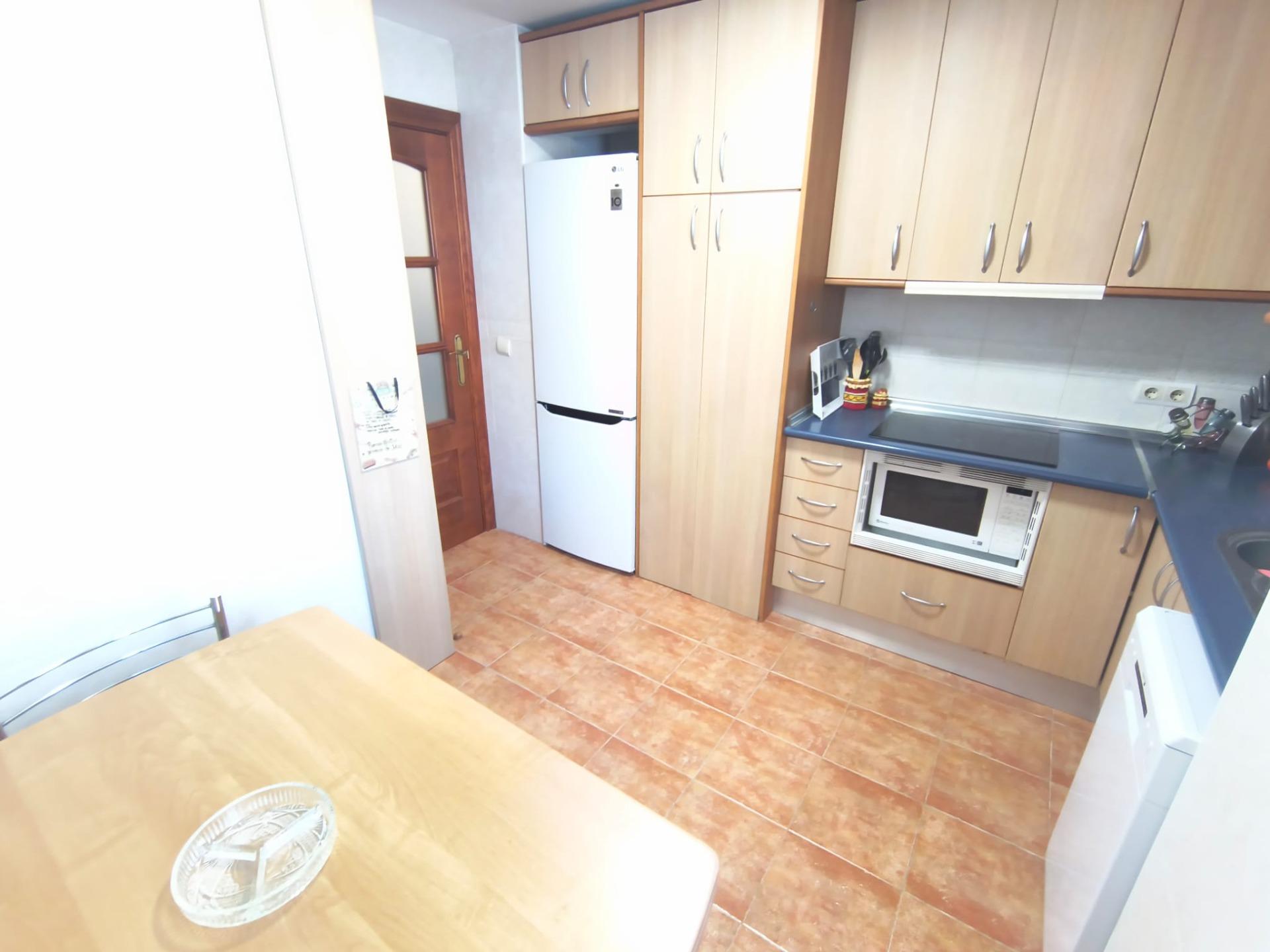 2 Bedroom Apartment in Fuengirola - Photo 12