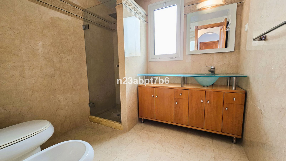 2 Bedroom Apartment in Marbella - Photo 11