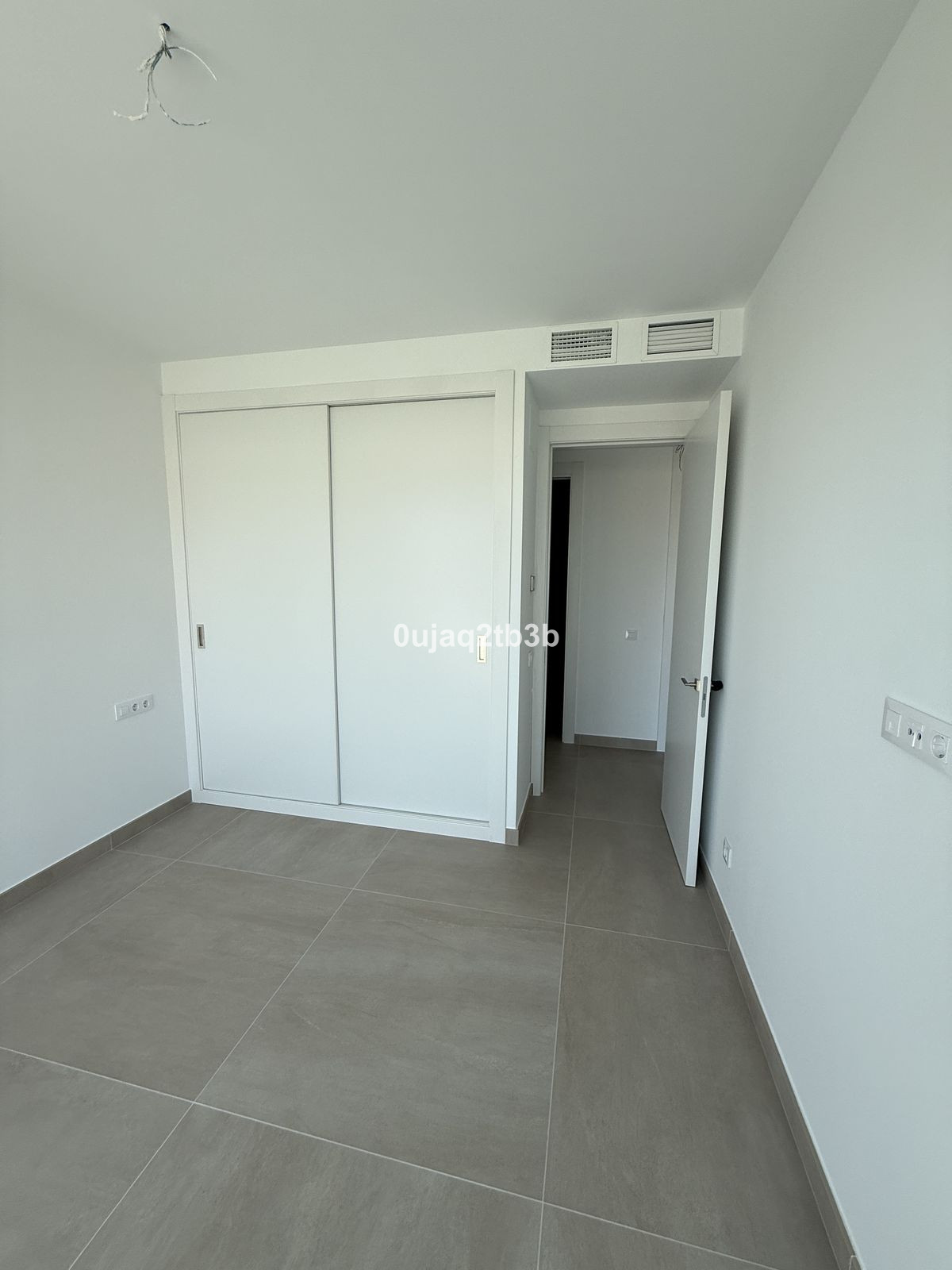 3 Bedroom Penthouse in Estepona - Photo 14