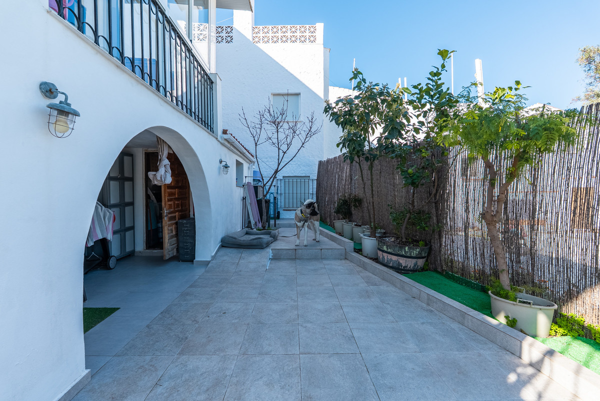 3 Bedroom Townhouse in Estepona - Photo 33