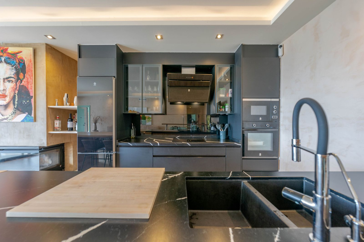 2 Bedroom Villa in Marbella - Photo 49
