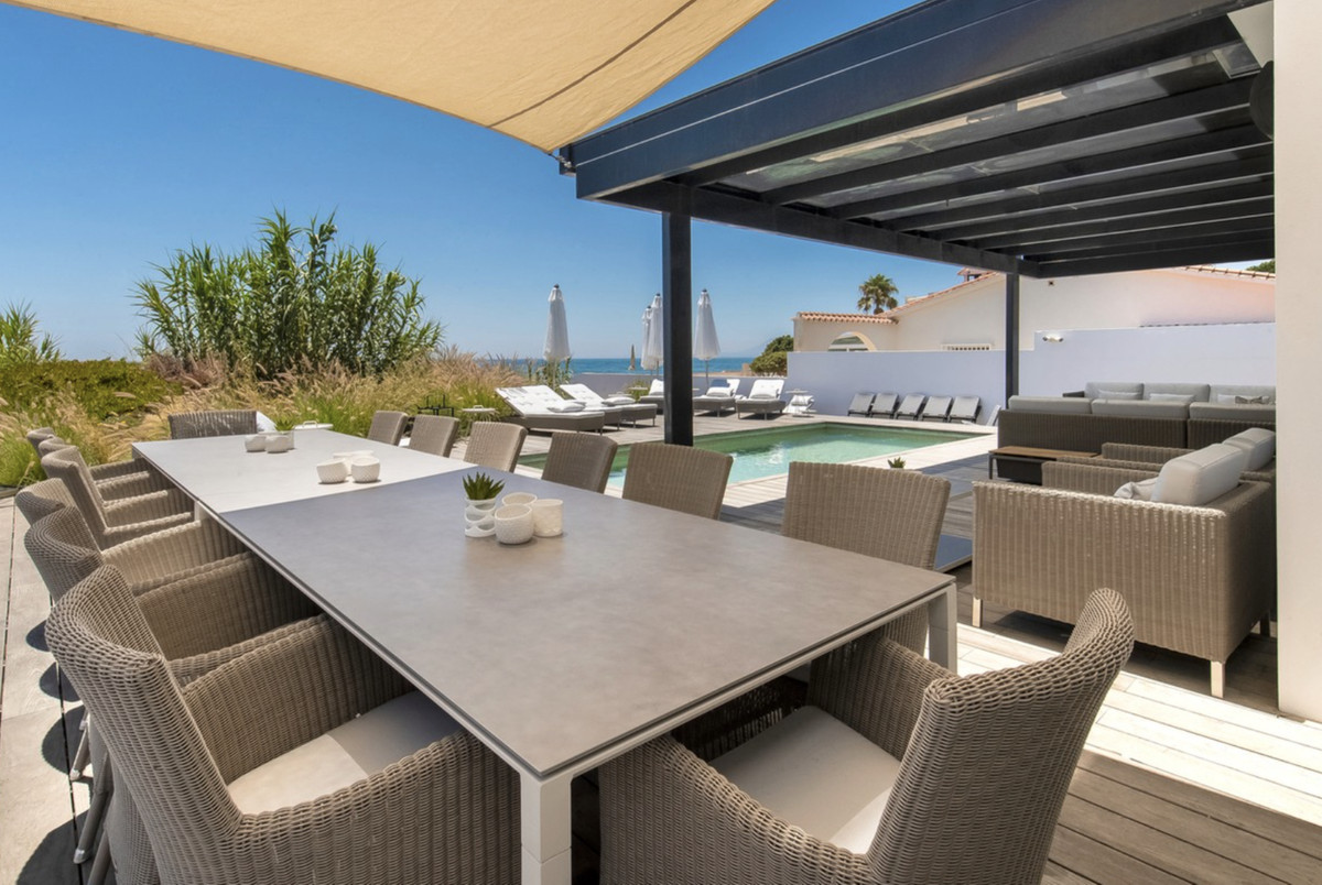 6 Bedroom Villa in Marbella - Photo 18